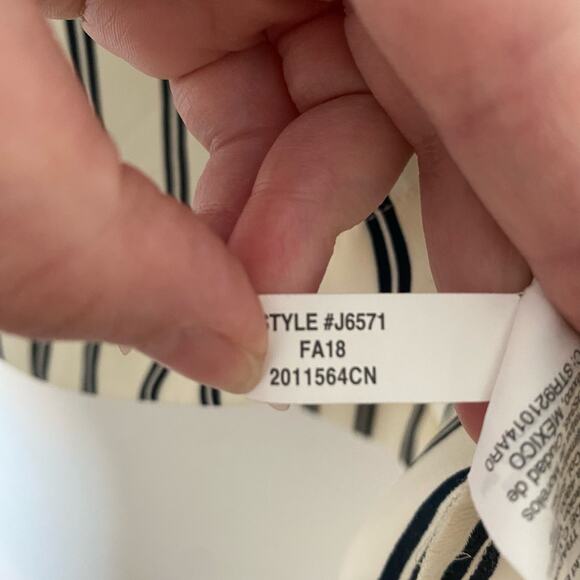 J.Crew Mercantile off-the-shoulder bow top‎ Tie Front Striped XS - Picture 8 of 8